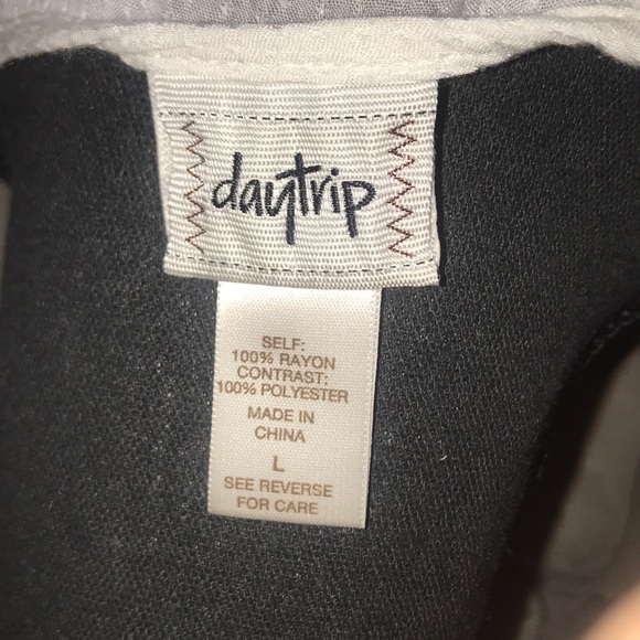 Buckle daytrip white sleeveless top Large - Picture 6 of 6